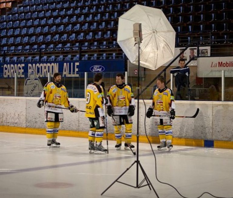 Shooting photo pour le HC Ajoie à la patinoire.